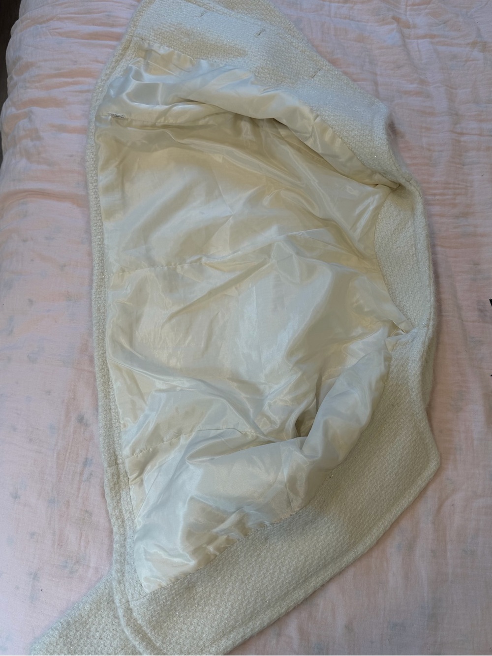 Women's Cream Double-Breasted Bouclé Jacket - Picture 6 of 8
